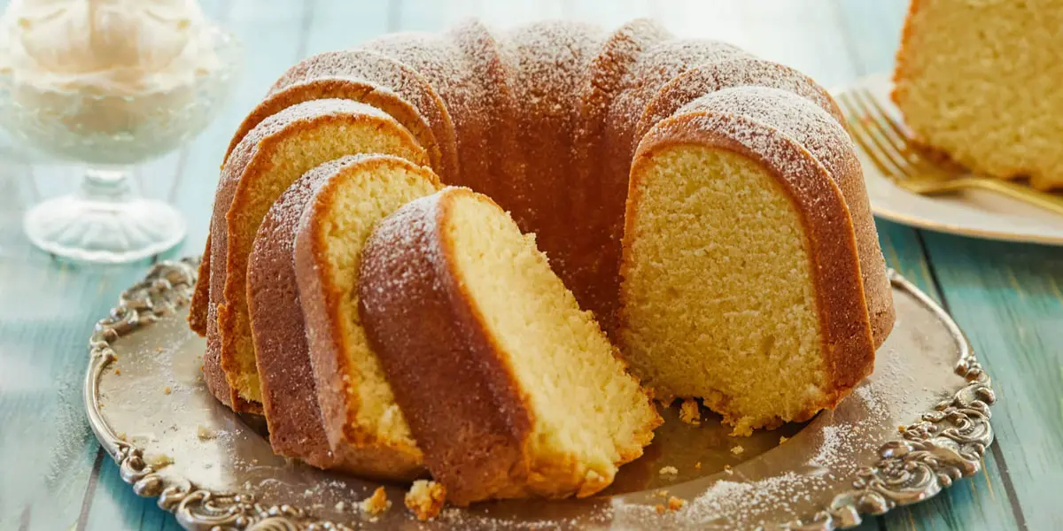 طرز تهیه کیک وانیلی پف کرده بدون فر